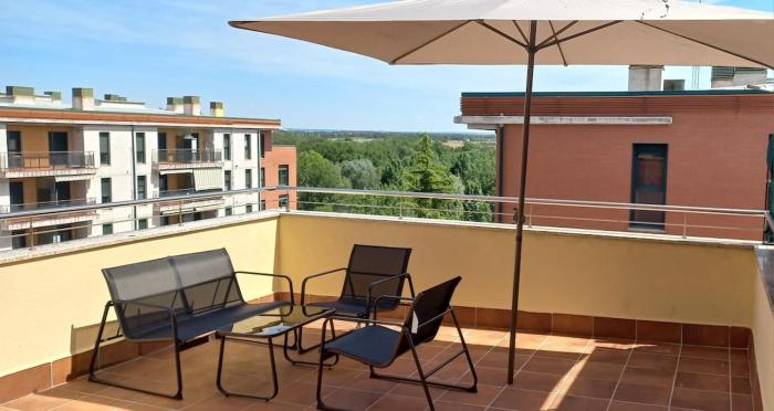 Piso de 2 dormitorios y garaje junto a Valladolid