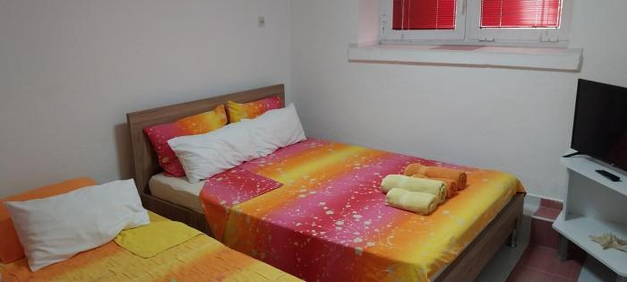 Dahlia Apartment