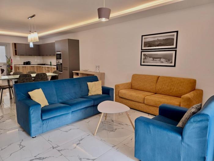 Steps Away from Sliema Promenade, Cozy Retreat