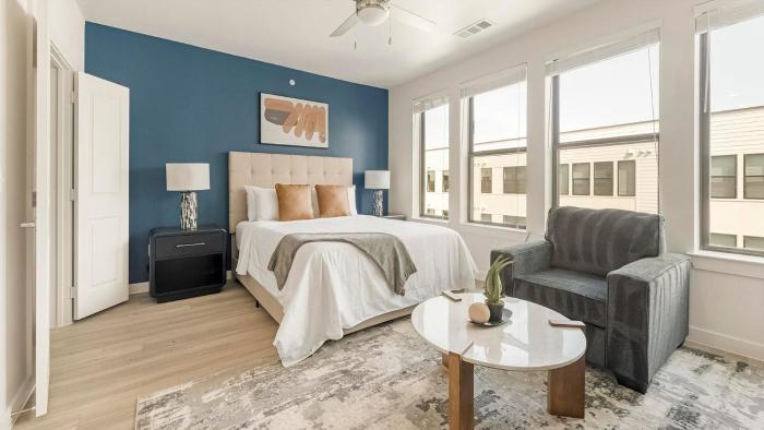 Landing Modern Studio Gym Pool