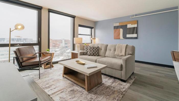Landing Amazing 1BD Rooftop Lounge Gym