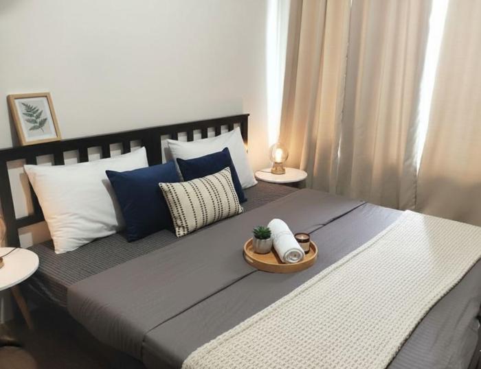 Makati City Central Stay Apartments