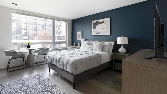 Landing Apartments - Midtown Square