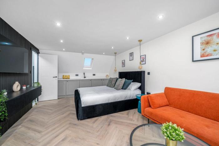 Modern Top Floor Studio in Putney SW15 Sleeps 3