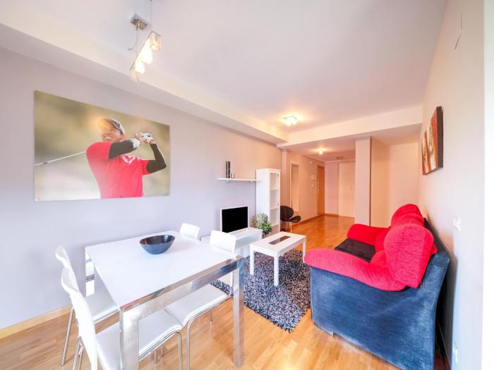 Modern Apartment near Cirueña Vineyards