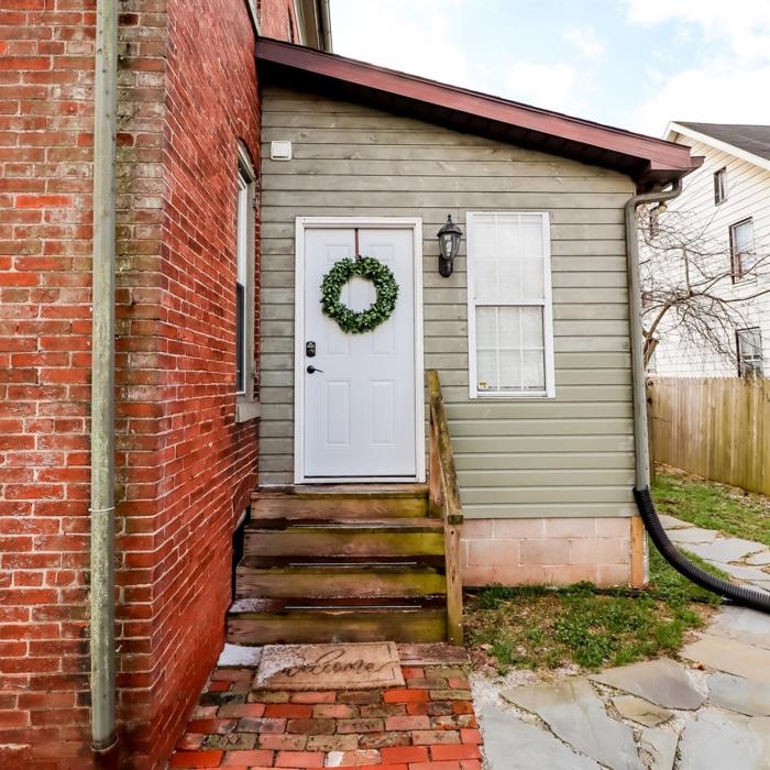 Easy Stay Near Gettysburg Clean, & Central to Local Attractions