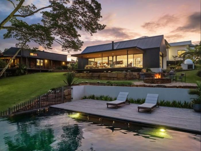 Charlotte Estate Luxury Byron Retreat w Pool Events