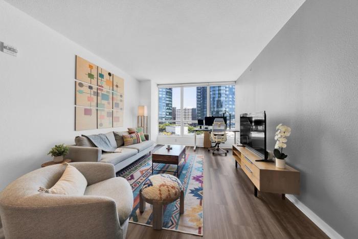 Rincon Hill 1 BR w Work Setup by Anyplace - 11659