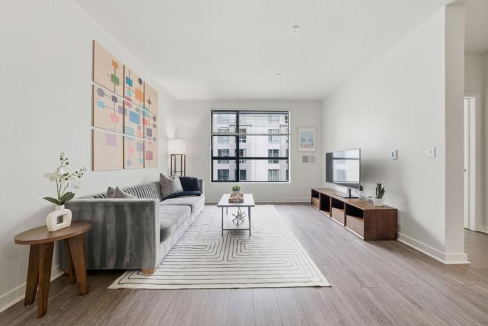 Mission Bay 1 BR w Work Setup by Anyplace - 11725
