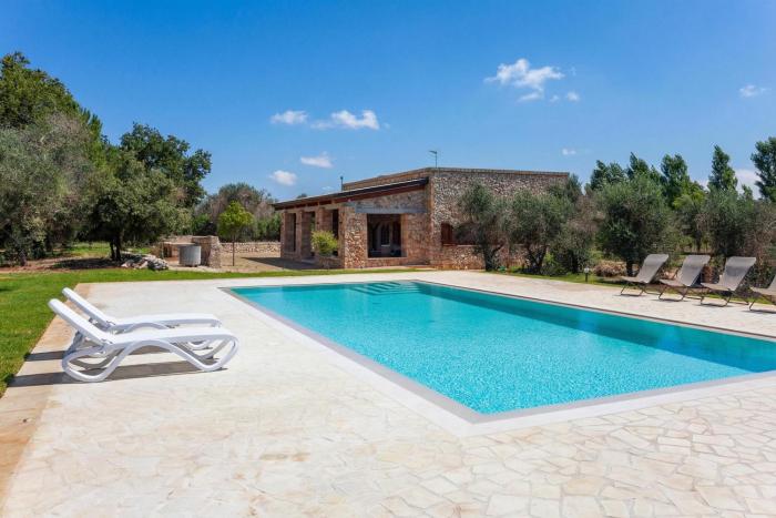 Villa Salentina With Garden And Pool - Happy Rentals