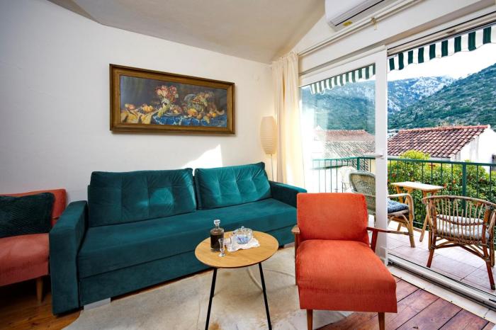 Apartments Senko Trpanj