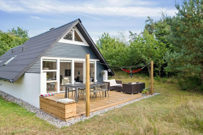 Cozy Holiday Cottage Near Ebeltoft Close To Beaches, Nature And City Charm