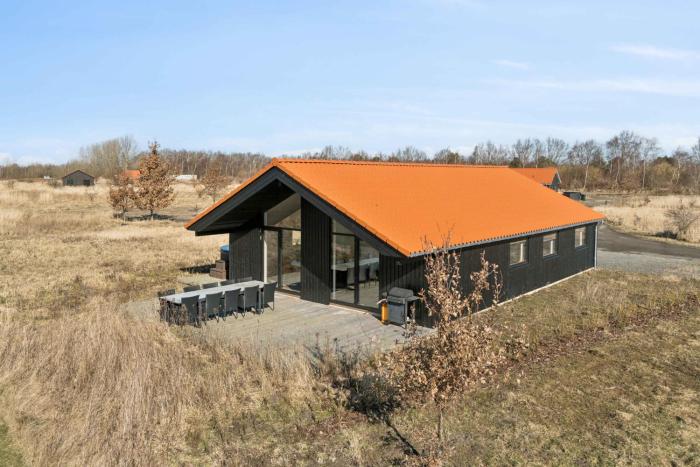 Modern Holiday Home With Spa For 10 People