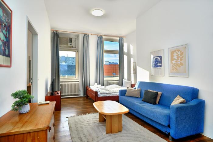 2 bedrooms & free parking
