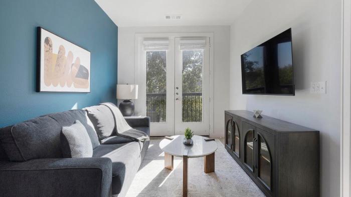 Landing Chic 1BD Pool Gym