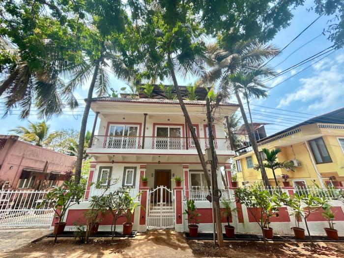 4bhk Luxury pool villa North Goa