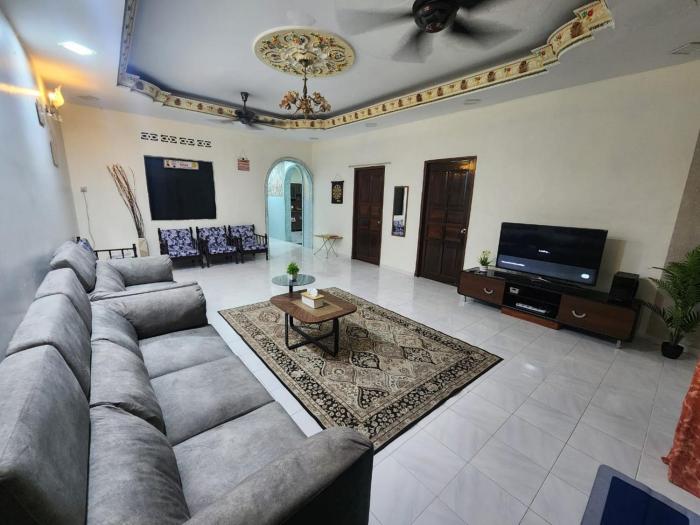 Raintown RR Homestay