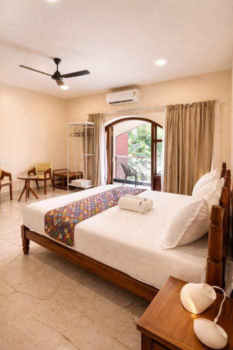 RichEve Country View Hotel