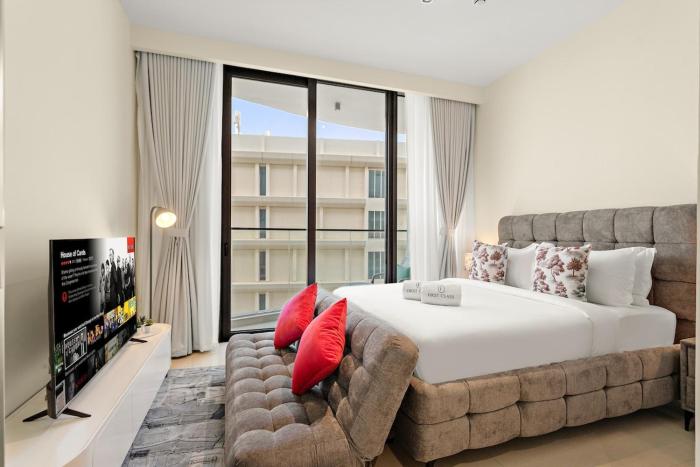 FIRST CLASS Studio Beach Bliss & Luxury Living