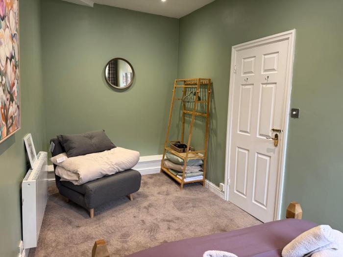 Millers Cottage with Free Allocated Parking