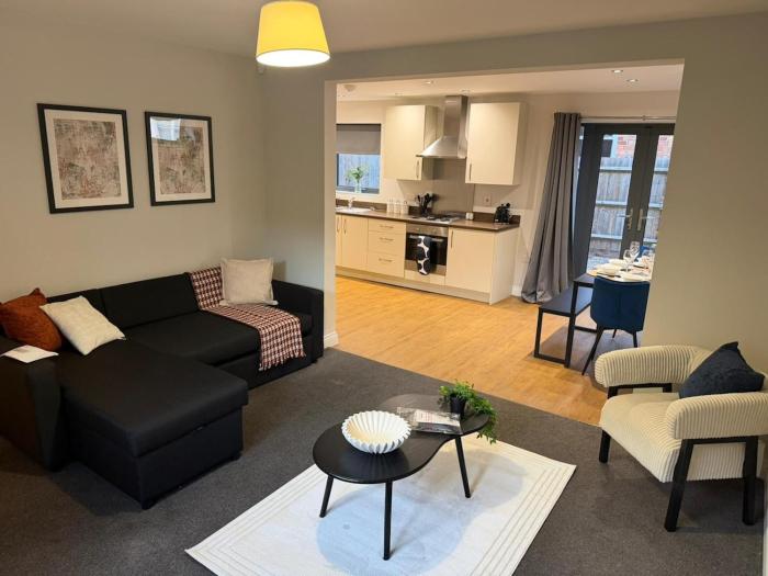 #125 Cozy Retreat house -Near Leicester Cathedral- Sleeps 8 - Perfect for contractors and Families