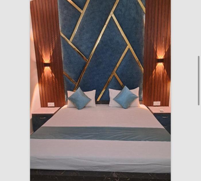 Mahakal Royal Stay Home