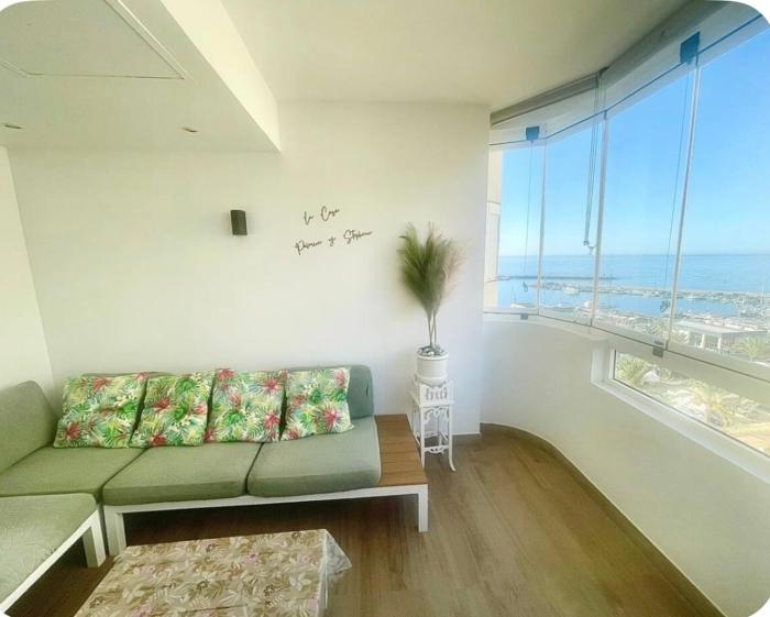 Estepona Puerto Ideal Location