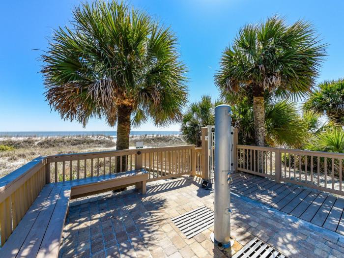 483 Captains Walk