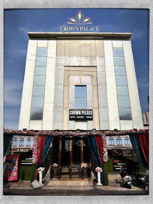 Hotel Crown Palace - Hotel in Vasundhara Sector 5