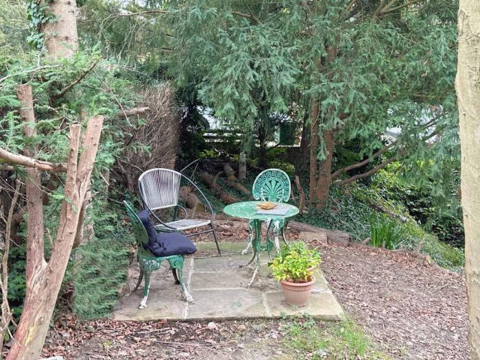 Peaceful Garden Retreat stay Near Sidcup Private & Convenient