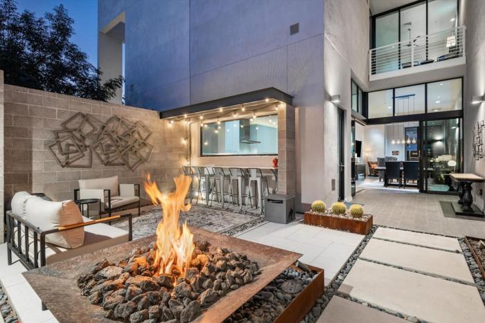 Luxury Desert Retreat