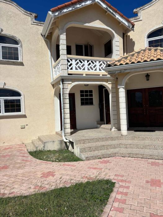 Ealing Park South Apartments