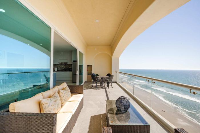 Mar y Sol 16th floor Condo