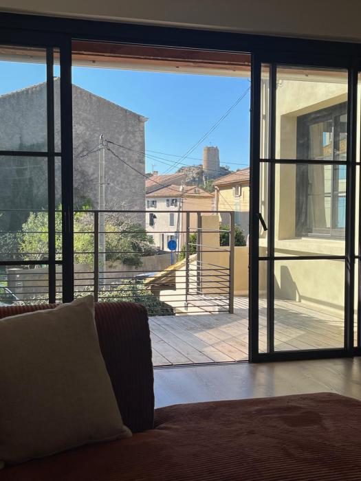 Grande maison familiale au coeur du village, avec piscine et proche mer