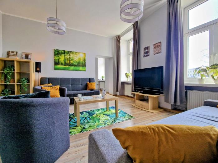 Essence Of Lodz-145m!Central-Secured-Comfy18ppl!&FreeParking