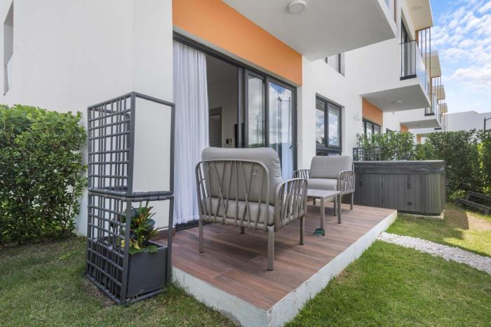 NOK Modern 1BR with Terrace by Vistacana rentals