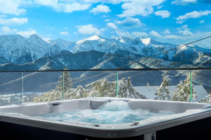 Salamandra Luxury Villas with Jacuzzi by BQQK