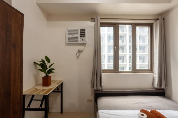 Shore Residences - One Bedroom - Near MOA & NAIA