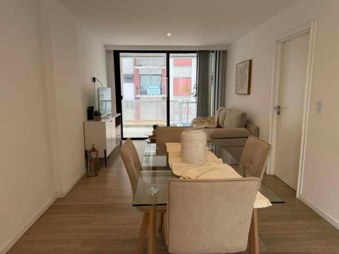 Departamento a metros de Casino y Plaza Colon