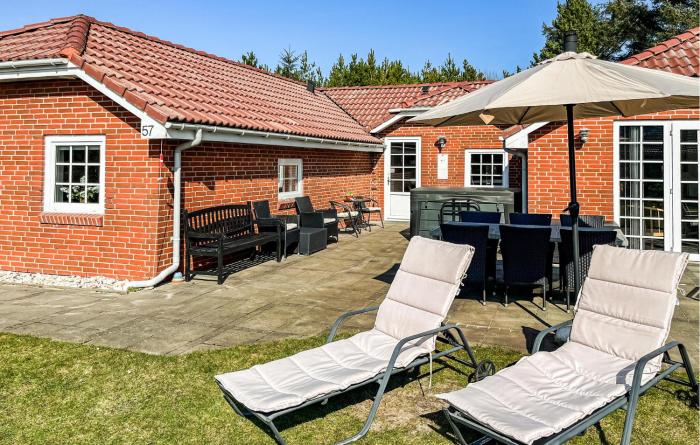 Nice Home In Blåvand With Sauna