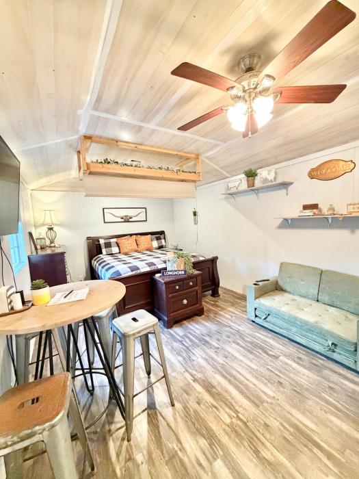 Longhorn Casita- 3 Miles from Bandera