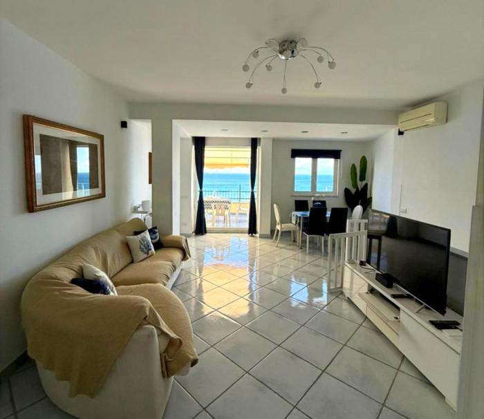 Normales apartment sea view