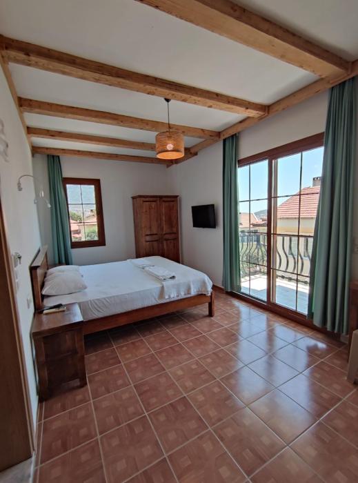 Ami Tai-Candle Light Hotel Rooms