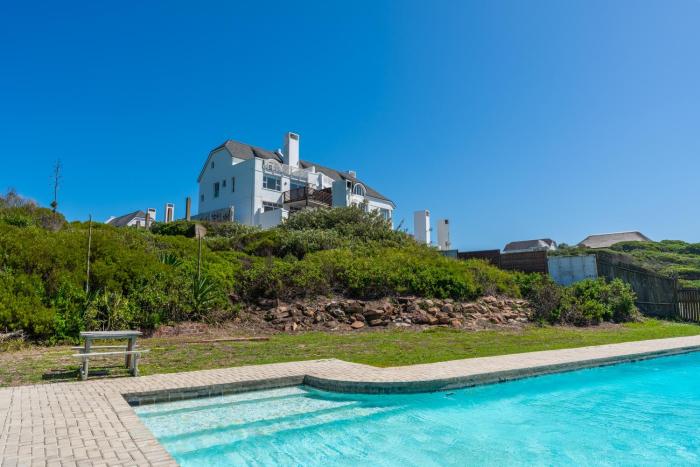 Beachside 2 Bedroom Apartment in St Francis Bay