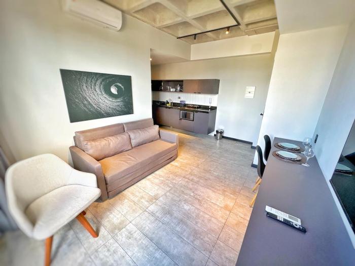 TL 807 · TL 807 - Sala + quarto exclusivo. Perto de tudo!