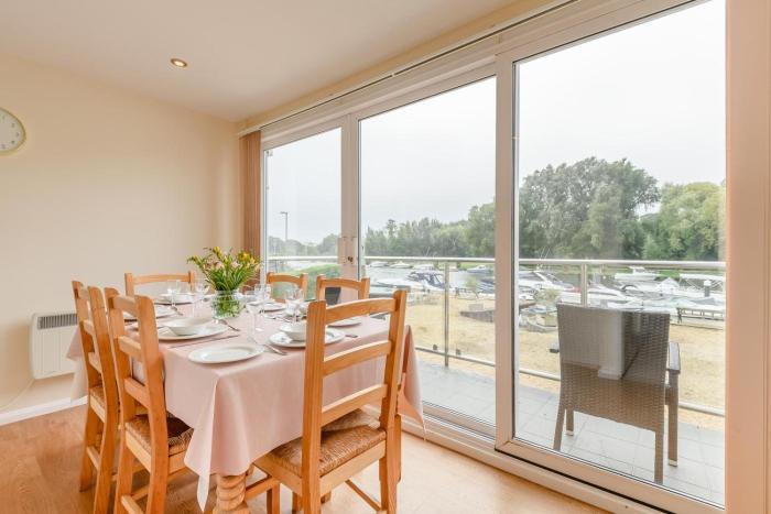 3 Bed in Christchurch oc-r27893