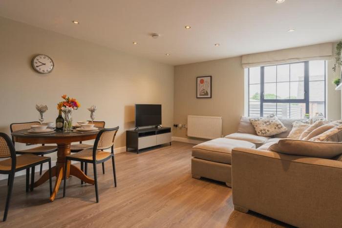 Gated Parking Quiet block lift Sleeps up to 4