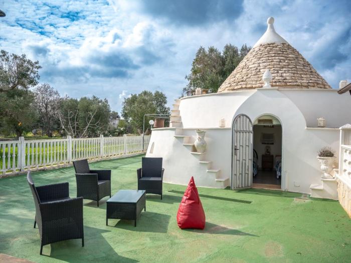 Holiday Home Paolos Trullo im Herzen der Landschaft by Interhome