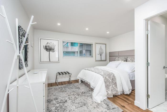 Spacious apartment near downtown