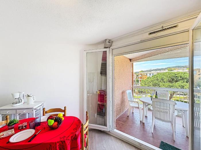 Studio Le Saint François-4 by Interhome